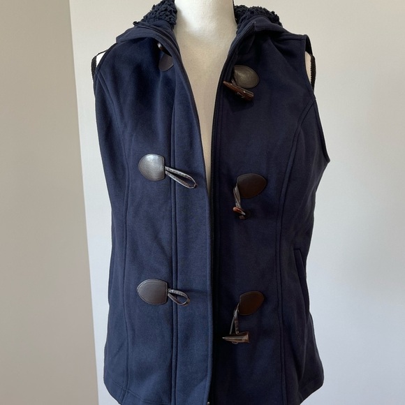 Market & Spruce Emory Toggle hooded fleece vest new with tags in a size medium - Picture 1 of 13